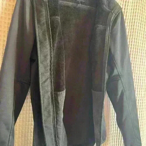 The North Face with the fleece on the inside that XS - Picture 3 of 4